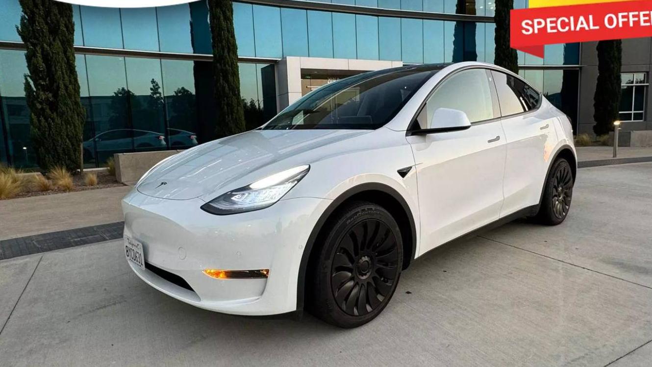 TESLA MODEL Y 2021 5YJYGDEE3MF253959 image